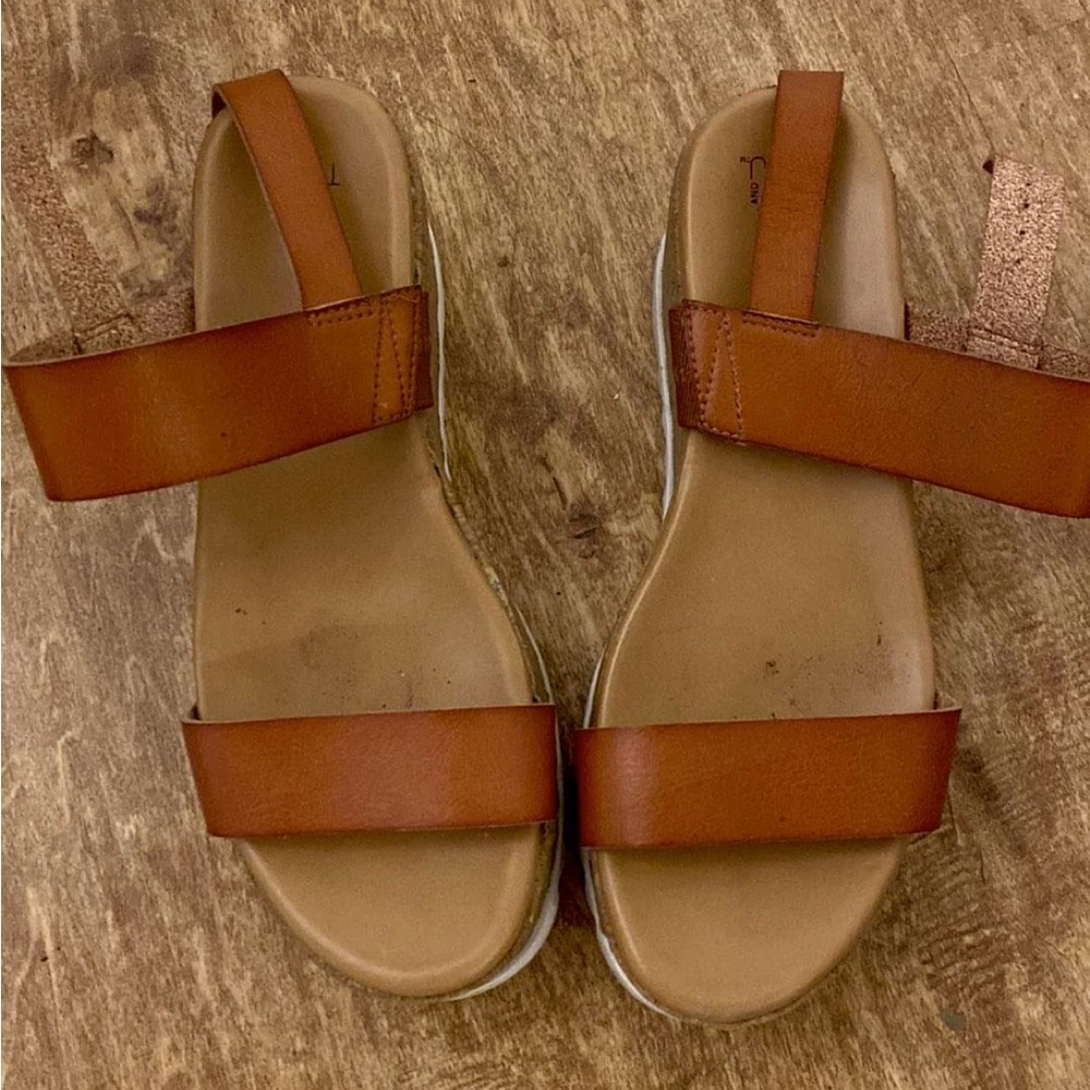 Brown sandal with small wedge